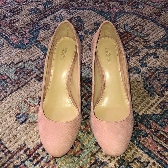 Michael Kors Heels *LIKE NEW* - Picture 2 of 5